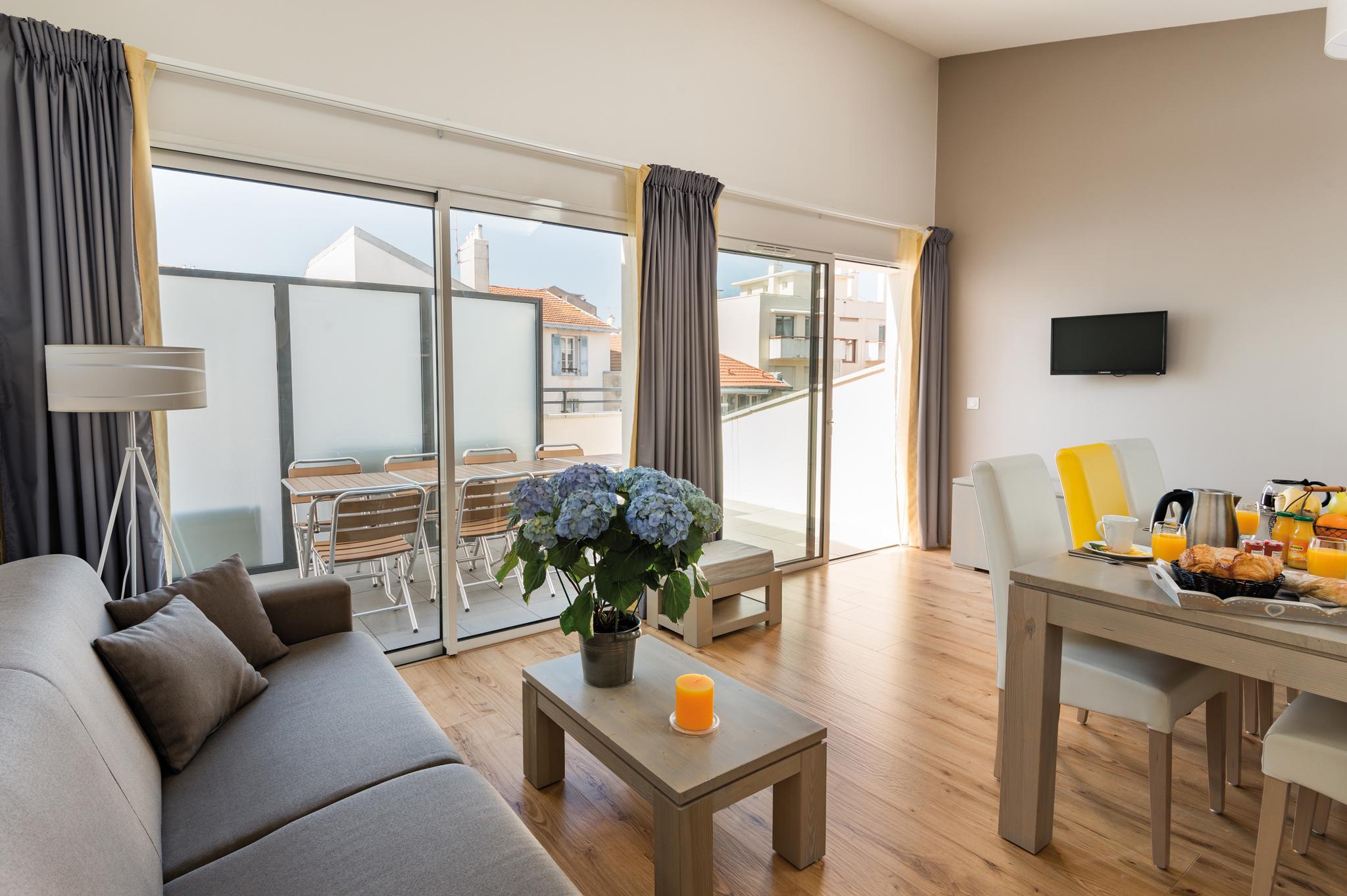 Lagrange Vacances Les Patios Eugenie Biarritz Exterior foto